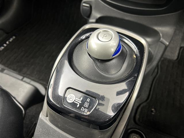 ◆商談ルームには「キッズスペース」を完備しています。ＤＶＤ、ブロック、絵本、おままごとセット。お子様連れでも、ゆっくりとお車をお選びいただけます！