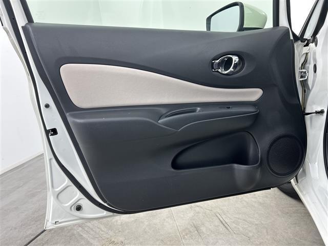 ◆商談ルームには「キッズスペース」を完備しています。ＤＶＤ、ブロック、絵本、おままごとセット。お子様連れでも、ゆっくりとお車をお選びいただけます！