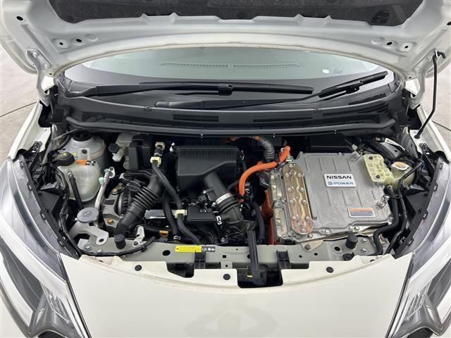 【エンジンルーム】エンジンの調子は良好です！ご納車前にはしっかりとオイル交換・その他油種類の点検補充をさせて頂きます。また、ガリバーでは修復歴のある車は販売いたしません。