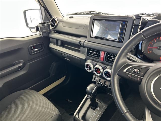 ジムニー XC 禁煙車 純正ナビ 衝突軽減ブレーキ レーンキープアシスト クルーズコントロール 4WD ターボ 純正ビルトインETC DN席シートヒーター 純正前後ドライブレコーダー オートハイビーム LED フォグ(19枚目)