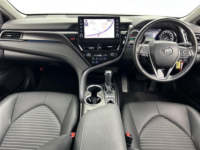 カムリ WS 禁煙車 純正ディスプレイオーディオ トヨタセーフティセンス 衝突軽減ブレーキ レーダークルーズコントロール ブラインドスポットモニター 前後クリアランスソナー 前席パワーシート 前席シートヒーター(3枚目)