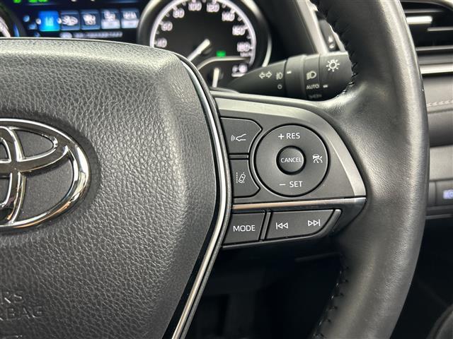カムリ WS 禁煙車 純正ディスプレイオーディオ トヨタセーフティセンス 衝突軽減ブレーキ レーダークルーズコントロール ブラインドスポットモニター 前後クリアランスソナー 前席パワーシート 前席シートヒーター(7枚目)