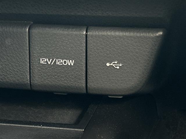 カムリ WS 禁煙車 純正ディスプレイオーディオ トヨタセーフティセンス 衝突軽減ブレーキ レーダークルーズコントロール ブラインドスポットモニター 前後クリアランスソナー 前席パワーシート 前席シートヒーター(26枚目)