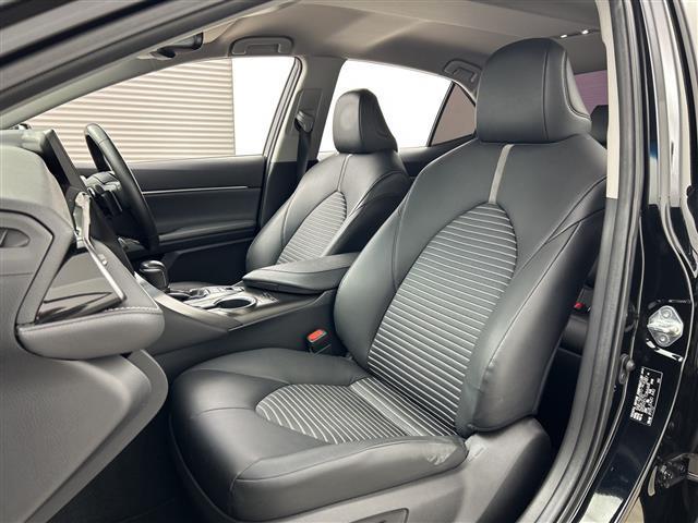 カムリ WS 禁煙車 純正ディスプレイオーディオ トヨタセーフティセンス 衝突軽減ブレーキ レーダークルーズコントロール ブラインドスポットモニター 前後クリアランスソナー 前席パワーシート 前席シートヒーター(30枚目)