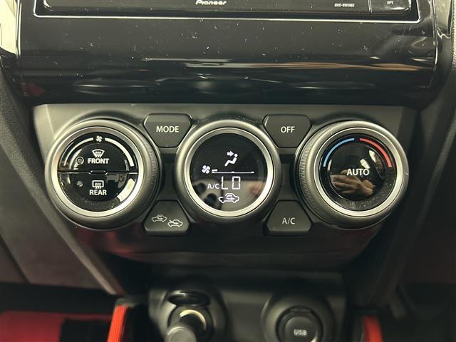 スイフトスポーツ ベースグレード /禁煙車/社外7型メモリナビ/フルセグTV/全方位カメラ/オートエアコン/MTモード付AT/パドルシフト/運転席シートヒーター/ウッドコンビステアリング/ステアリングスイッチ/レーダークルコン(5枚目)