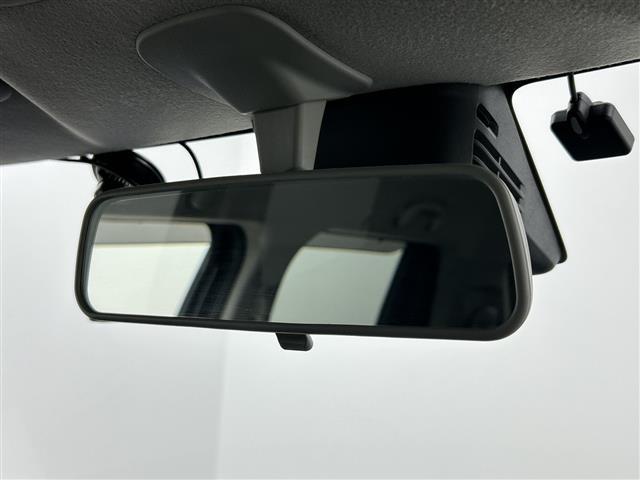 スイフトスポーツ ベースグレード /禁煙車/社外7型メモリナビ/フルセグTV/全方位カメラ/オートエアコン/MTモード付AT/パドルシフト/運転席シートヒーター/ウッドコンビステアリング/ステアリングスイッチ/レーダークルコン(9枚目)