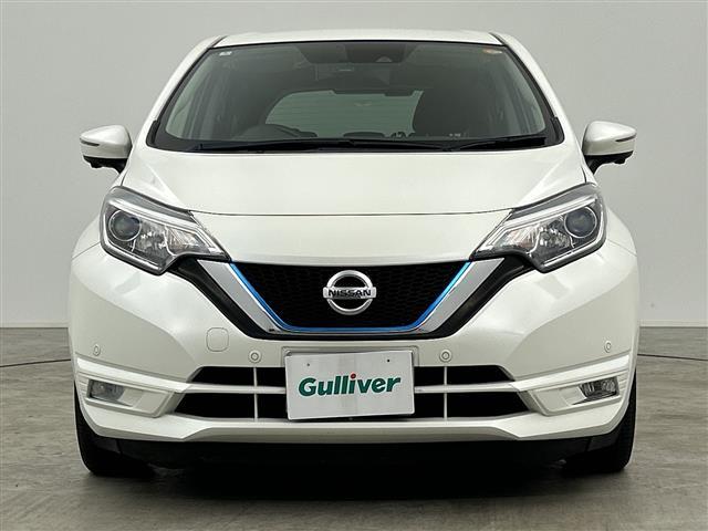 ノート e-パワー X 禁煙車 純正ナビ エマージェンシーブレーキ レーンキープアシスト アラウンドビューモニター インテリジェントスマートルームミラー 前後コーナーセンサー LED ETC DVD再生 Bluetooth(11枚目)