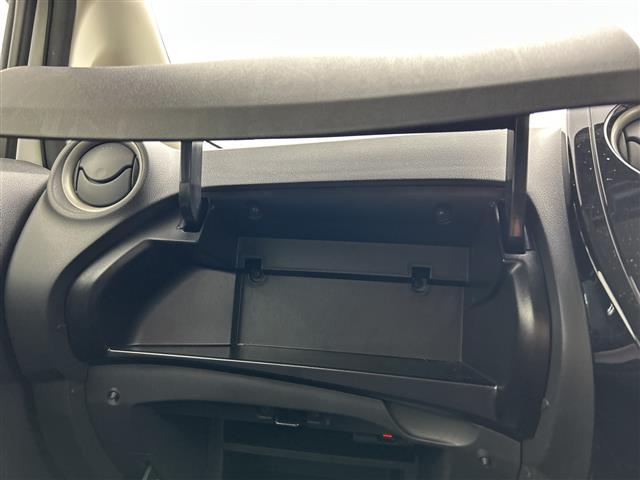 ノート e-パワー X 禁煙車 純正ナビ エマージェンシーブレーキ レーンキープアシスト アラウンドビューモニター インテリジェントスマートルームミラー 前後コーナーセンサー LED ETC DVD再生 Bluetooth(15枚目)