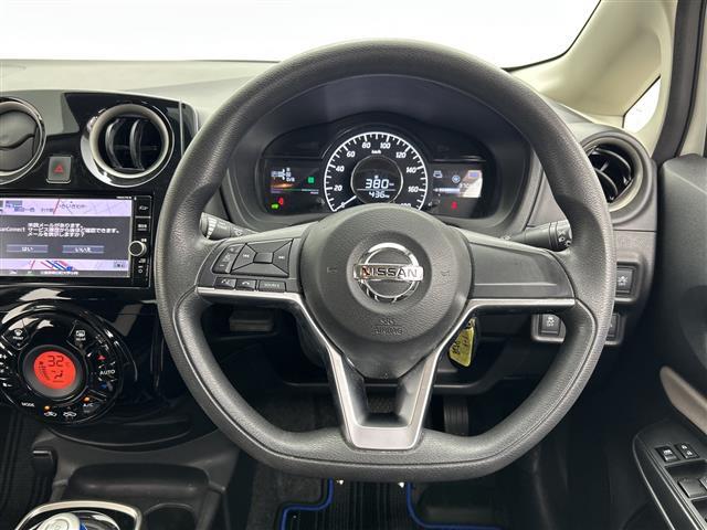 ノート e-パワー X 禁煙車 純正ナビ エマージェンシーブレーキ レーンキープアシスト アラウンドビューモニター インテリジェントスマートルームミラー 前後コーナーセンサー LED ETC DVD再生 Bluetooth(19枚目)