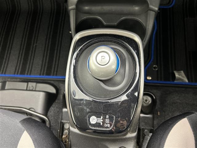 ノート e-パワー X 禁煙車 純正ナビ エマージェンシーブレーキ レーンキープアシスト アラウンドビューモニター インテリジェントスマートルームミラー 前後コーナーセンサー LED ETC DVD再生 Bluetooth(25枚目)