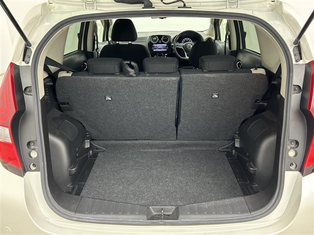 ノート e-パワー X 禁煙車 純正ナビ エマージェンシーブレーキ レーンキープアシスト アラウンドビューモニター インテリジェントスマートルームミラー 前後コーナーセンサー LED ETC DVD再生 Bluetooth(30枚目)