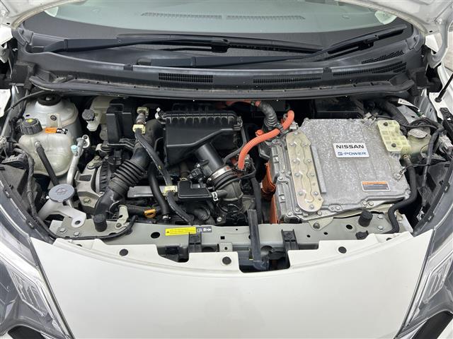 ノート e-パワー X 禁煙車 純正ナビ エマージェンシーブレーキ レーンキープアシスト アラウンドビューモニター インテリジェントスマートルームミラー 前後コーナーセンサー LED ETC DVD再生 Bluetooth(42枚目)