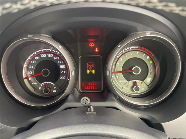 パジェロ ロング　エクシード　禁煙車　社外７型ナビ　フルセグＴＶ／Ｂｌｕｅｔｏｏｔｈ／ＣＤ／ＤＶＤ　１７インチ社外アルミホイール　純正アルミホイール積込　フォグライト　ＢＳＭ　レーンキープシステム　オートライト（10枚目）