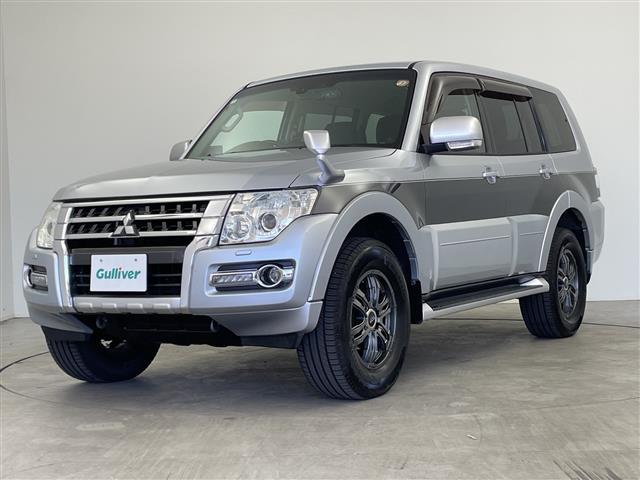 パジェロ ロング　エクシード　禁煙車　社外７型ナビ　フルセグＴＶ／Ｂｌｕｅｔｏｏｔｈ／ＣＤ／ＤＶＤ　１７インチ社外アルミホイール　純正アルミホイール積込　フォグライト　ＢＳＭ　レーンキープシステム　オートライト（18枚目）