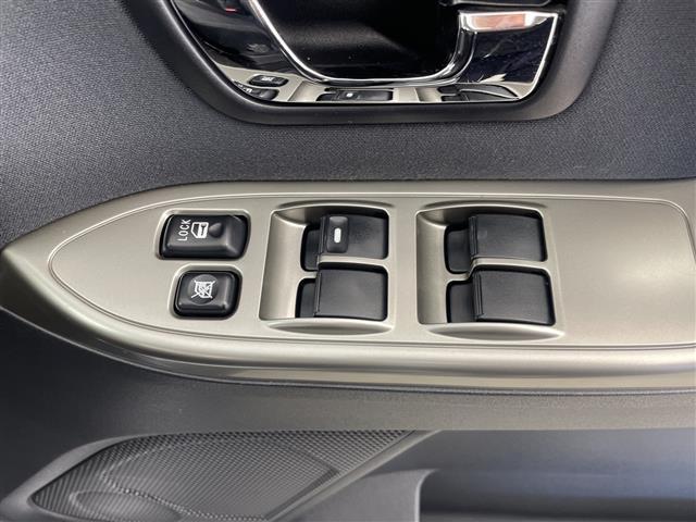 パジェロ ロング　エクシード　禁煙車　社外７型ナビ　フルセグＴＶ／Ｂｌｕｅｔｏｏｔｈ／ＣＤ／ＤＶＤ　１７インチ社外アルミホイール　純正アルミホイール積込　フォグライト　ＢＳＭ　レーンキープシステム　オートライト（34枚目）