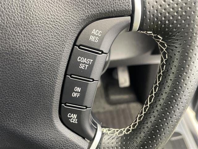 パジェロ ロング　エクシード　禁煙車　社外７型ナビ　フルセグＴＶ／Ｂｌｕｅｔｏｏｔｈ／ＣＤ／ＤＶＤ　１７インチ社外アルミホイール　純正アルミホイール積込　フォグライト　ＢＳＭ　レーンキープシステム　オートライト（35枚目）