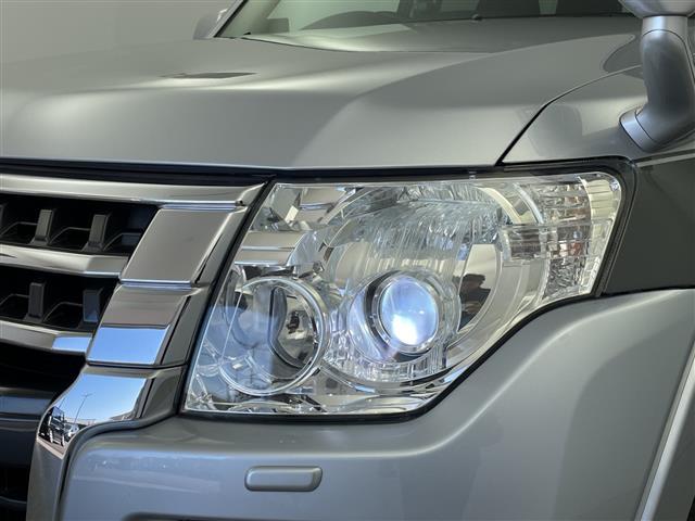 パジェロ ロング　エクシード　禁煙車　社外７型ナビ　フルセグＴＶ／Ｂｌｕｅｔｏｏｔｈ／ＣＤ／ＤＶＤ　１７インチ社外アルミホイール　純正アルミホイール積込　フォグライト　ＢＳＭ　レーンキープシステム　オートライト（38枚目）