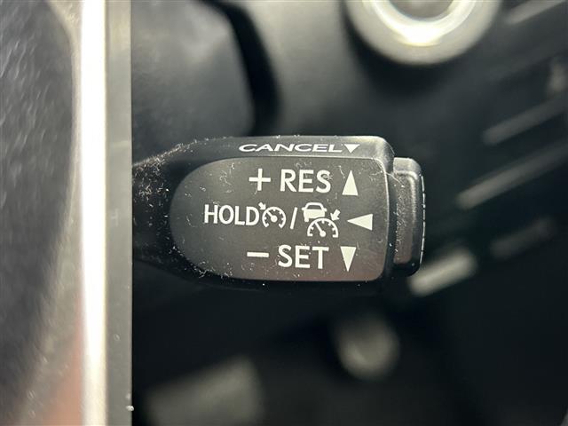 ハイラックス Ｚ　禁煙車　ＴＲＤ　ＲＡＹＳホイール　純正ナビ　バックカメラ　前後コーナーセンサー　トヨタセーフティーセンス　レーダークルーズコントロール　レーンキープアシスト　ＥＴＣ　プッシュスタート　スマートキー（7枚目）