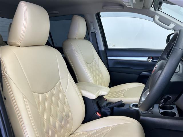 ハイラックス Ｚ　禁煙車　ＴＲＤ　ＲＡＹＳホイール　純正ナビ　バックカメラ　前後コーナーセンサー　トヨタセーフティーセンス　レーダークルーズコントロール　レーンキープアシスト　ＥＴＣ　プッシュスタート　スマートキー（14枚目）