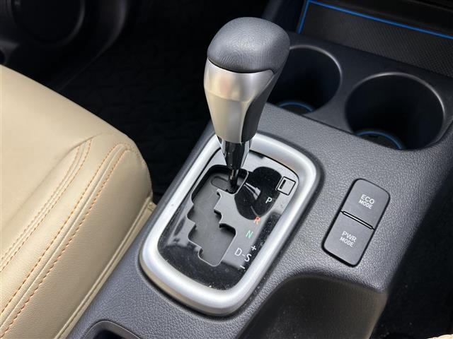 ハイラックス Ｚ　禁煙車　ＴＲＤ　ＲＡＹＳホイール　純正ナビ　バックカメラ　前後コーナーセンサー　トヨタセーフティーセンス　レーダークルーズコントロール　レーンキープアシスト　ＥＴＣ　プッシュスタート　スマートキー（34枚目）