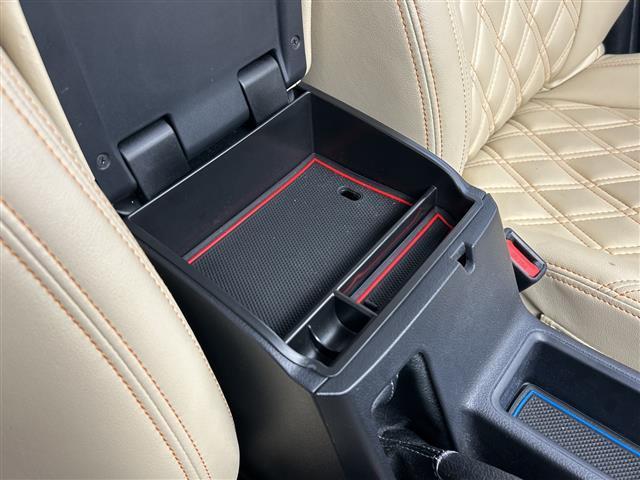 ハイラックス Ｚ　禁煙車　ＴＲＤ　ＲＡＹＳホイール　純正ナビ　バックカメラ　前後コーナーセンサー　トヨタセーフティーセンス　レーダークルーズコントロール　レーンキープアシスト　ＥＴＣ　プッシュスタート　スマートキー（37枚目）