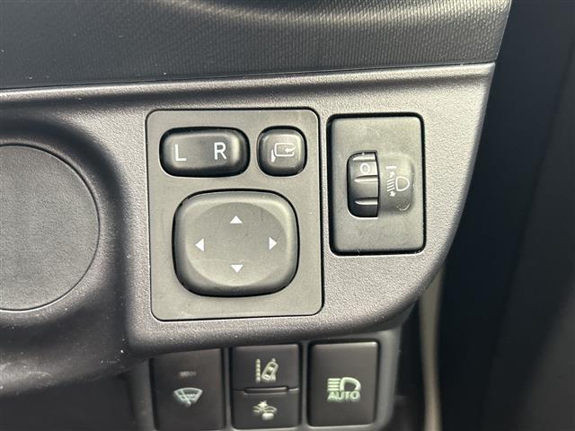 アクア Ｓ　グランパー　純正ナビ　全周囲　ＬＥＤヘッドライト　トヨタセーフティーセンス　レーンキープアシスト　前後コーナーセンサー　パーキングアシスト　オートライト　オートマチックハイビーム　スペアーキー　取説（11枚目）