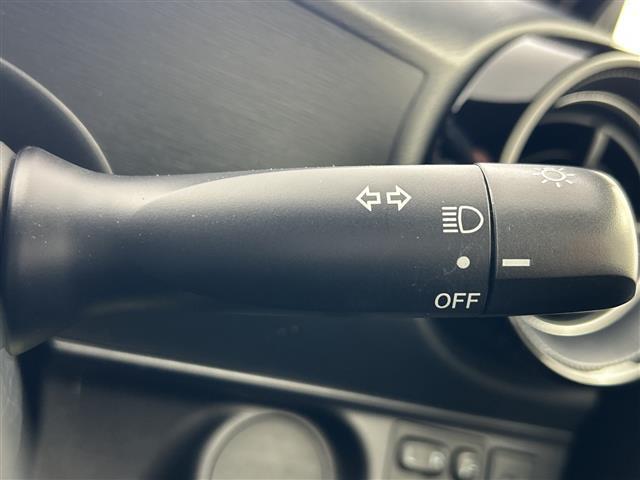 アクア Ｓ　グランパー　純正ナビ　全周囲　ＬＥＤヘッドライト　トヨタセーフティーセンス　レーンキープアシスト　前後コーナーセンサー　パーキングアシスト　オートライト　オートマチックハイビーム　スペアーキー　取説（12枚目）