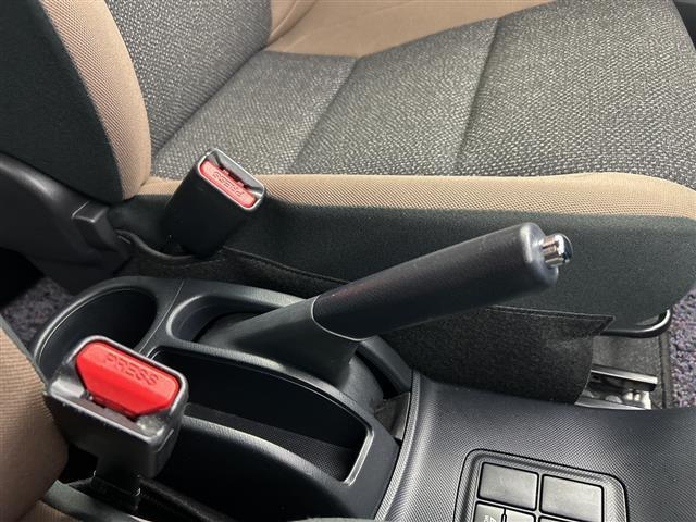 アクア Ｓ　グランパー　純正ナビ　全周囲　ＬＥＤヘッドライト　トヨタセーフティーセンス　レーンキープアシスト　前後コーナーセンサー　パーキングアシスト　オートライト　オートマチックハイビーム　スペアーキー　取説（28枚目）