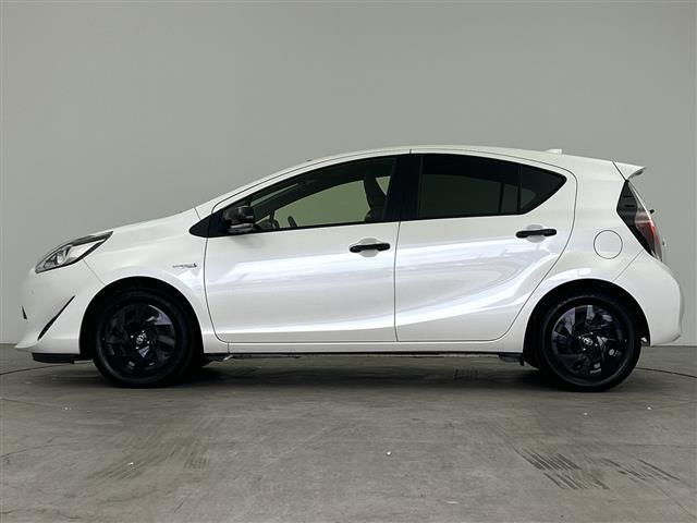 アクア Ｓ　グランパー　純正ナビ　全周囲　ＬＥＤヘッドライト　トヨタセーフティーセンス　レーンキープアシスト　前後コーナーセンサー　パーキングアシスト　オートライト　オートマチックハイビーム　スペアーキー　取説（41枚目）