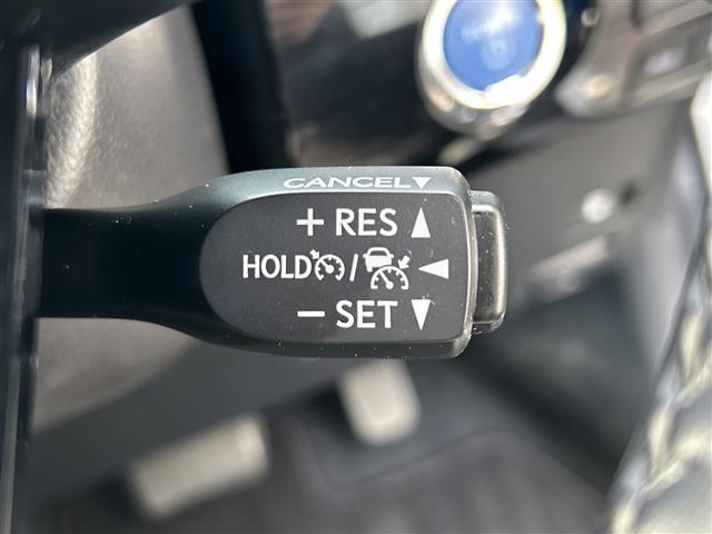 プリウス Ａ　禁煙車　純正ナビ　セーフティセンス　バックモニター　ブラインドスポットモニター　ヘッドアップディスプレイ　レーダークルーズコントロール　パワーバックドア　ワイヤレスチャージャー　パークアシスト（13枚目）