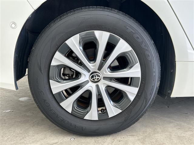 プリウス Ａ　禁煙車　純正ナビ　セーフティセンス　バックモニター　ブラインドスポットモニター　ヘッドアップディスプレイ　レーダークルーズコントロール　パワーバックドア　ワイヤレスチャージャー　パークアシスト（17枚目）