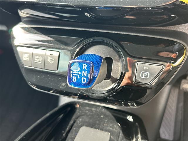 プリウス Ａ　禁煙車　純正ナビ　セーフティセンス　バックモニター　ブラインドスポットモニター　ヘッドアップディスプレイ　レーダークルーズコントロール　パワーバックドア　ワイヤレスチャージャー　パークアシスト（28枚目）