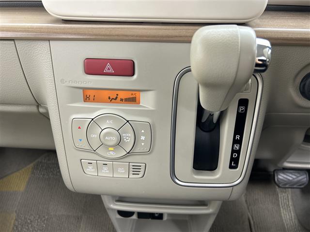 アルトラパン Ｘ　禁煙車　社外ナビ　シートヒーター　ＥＴＣ　オートライト　電動格納ミラー　衝突軽減ブレーキ　フルオートエアコン　プッシュスタート／スマートキー　スペアキー　アイドリングストップ　フルセグ　ＡＵＸ（25枚目）