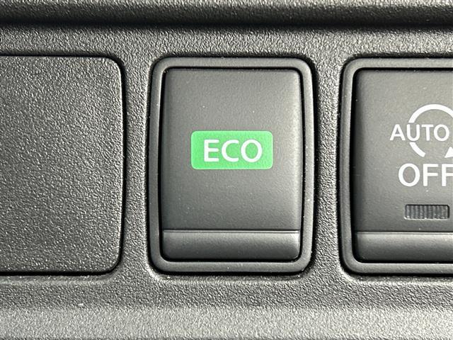 気になる車はすぐにお問い合わせください！画面右側の００６６から始まる無料ダイヤルからお問い合わせ下さい！専門スタッフがお車のご質問にお答えいたします！