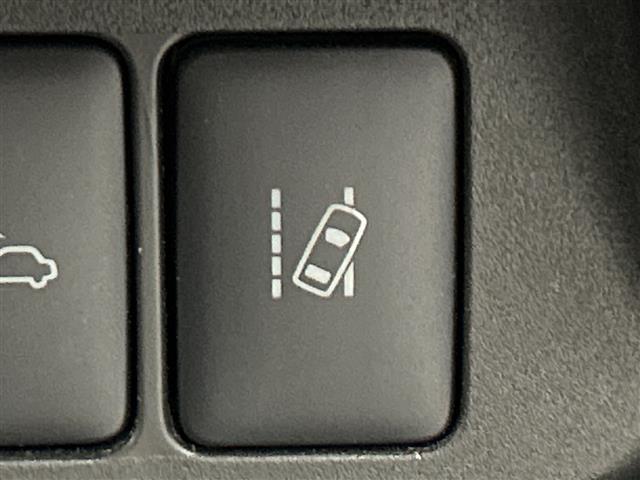 ｅＫカスタム Ｔセーフティパッケージ　禁煙車　社外ナビ　全周囲カメラ　ドラレコ　シートヒータークルコン　衝突軽減ブレーキ　レーンキープアシスト　ステアリングスイッチ　ＬＥＤヘッドライト　フォグライト　ＥＴＣ（11枚目）