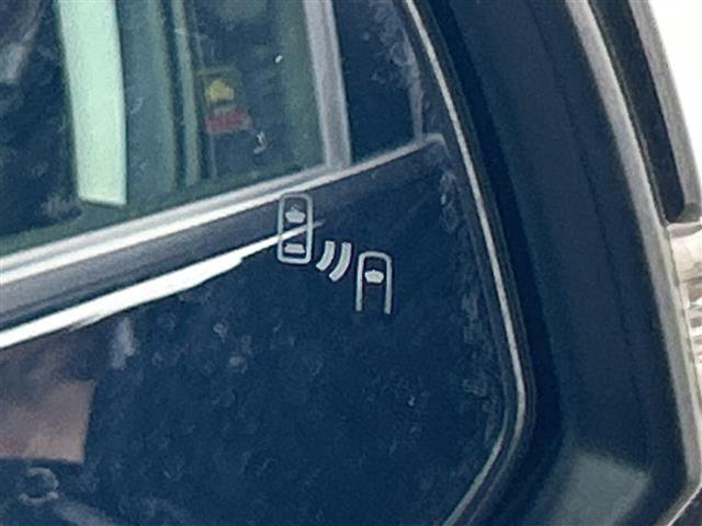 ＲＡＶ４ ハイブリッドＧ　禁煙車　純正９インチナビ　フルセグＴＶ／ＣＤ／ＤＶＤ／Ｂｌｕｅｔｏｏｔｈ／ＨＤＭＩ　サンルーフ　トヨタセーフティセンスシステム　衝突軽減ブレーキシス　オートハイビーム　レーダークルコン　ＥＴＣ（7枚目）