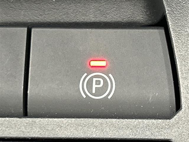 ＲＡＶ４ ハイブリッドＧ　禁煙車　純正９インチナビ　フルセグＴＶ／ＣＤ／ＤＶＤ／Ｂｌｕｅｔｏｏｔｈ／ＨＤＭＩ　サンルーフ　トヨタセーフティセンスシステム　衝突軽減ブレーキシス　オートハイビーム　レーダークルコン　ＥＴＣ（28枚目）