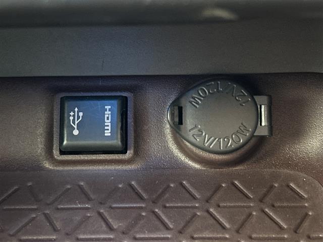 ＲＡＶ４ ハイブリッドＧ　禁煙車　純正９インチナビ　フルセグＴＶ／ＣＤ／ＤＶＤ／Ｂｌｕｅｔｏｏｔｈ／ＨＤＭＩ　サンルーフ　トヨタセーフティセンスシステム　衝突軽減ブレーキシス　オートハイビーム　レーダークルコン　ＥＴＣ（33枚目）