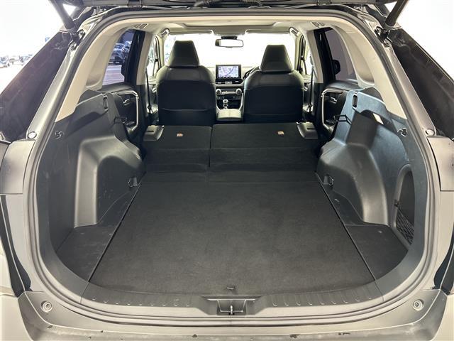ＲＡＶ４ ハイブリッドＧ　禁煙車　純正９インチナビ　フルセグＴＶ／ＣＤ／ＤＶＤ／Ｂｌｕｅｔｏｏｔｈ／ＨＤＭＩ　サンルーフ　トヨタセーフティセンスシステム　衝突軽減ブレーキシス　オートハイビーム　レーダークルコン　ＥＴＣ（39枚目）