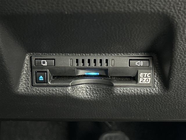 ヤリスクロス ハイブリッドZ 禁煙車/純正ナビ/パノラミックビューモニター/トヨタセーフティセンス/プリクラッシュセーフティ/レーダークルーズコントロール/オートマチックハイビーム/レーントレーシングアシスト/前席シートヒーター(11枚目)