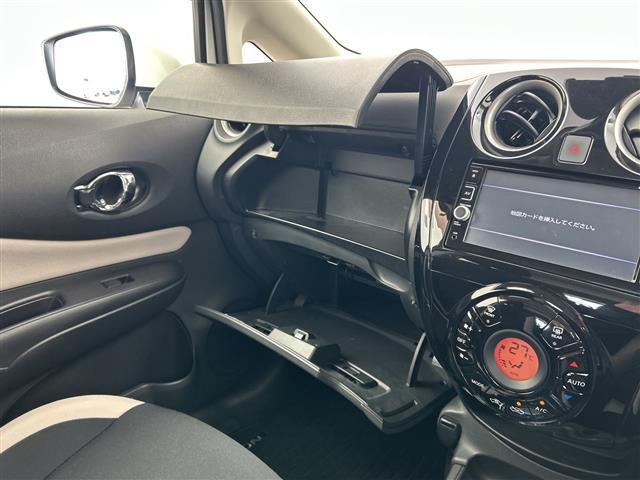 ノート ｅ－パワー　Ｘ　禁煙車　純正ナビ　全周囲カメラ　ドラレコ　ＬＥＤヘッドライト　衝突軽減ブレーキ　レーンキープアシスト　インテリジェントルームミラー　前後コーナーセンサー　スマートキー　プッシュスタート（19枚目）