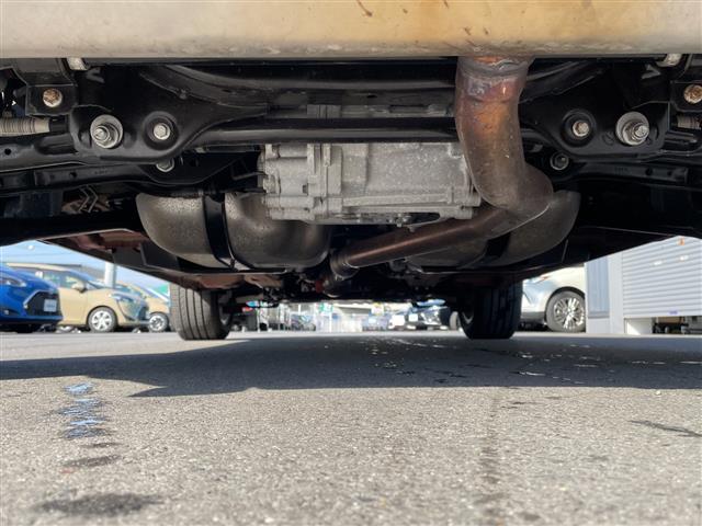 レンジローバーイヴォーク SEプラス 禁煙車 純正ナビ 衝突軽減ブレーキ レーンキープアシスト ブラインドスポットモニタ MERIDIAN 全方位カメラ 前席シートヒーター 前席メモリ機能付きパワーシート 本革シート ガラスルーフ ETC(30枚目)