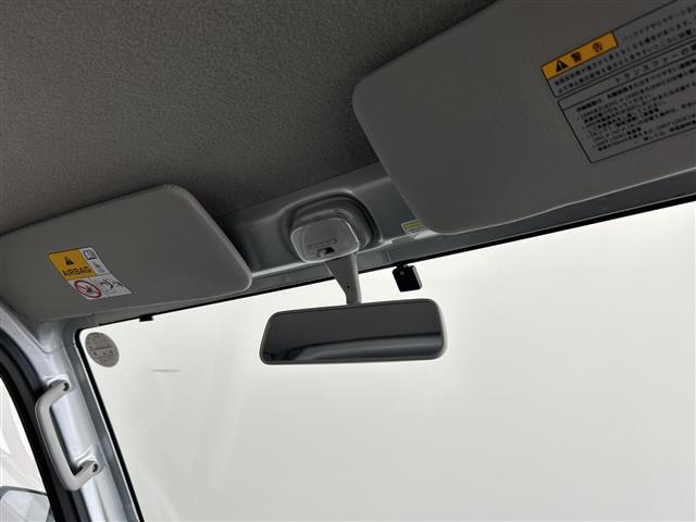 キャリイトラック ＫＣエアコン・パワステ　ＡＷＤ　ハ゛ックカメラ　社外オーテ゛ィオ（ＣＤ）　ＬＥＤヘット゛ライト　ＥＴＣ　ヘット゛ライトレヘ゛リンク゛スイッチ　スヘ゜アタイヤ付き　スヘ゜アキー１セット　荷台コ゛ムマット付き　人気ＭＴ車（28枚目）