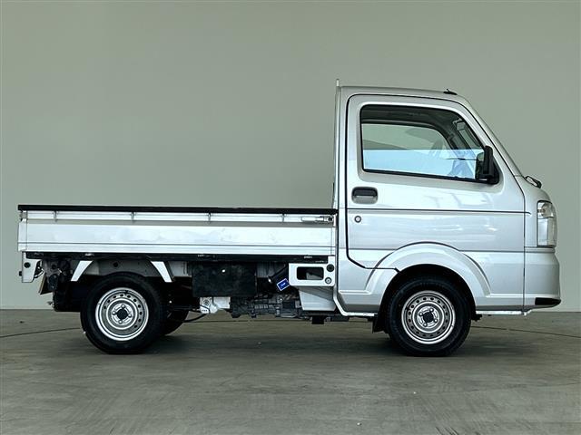 キャリイトラック ＫＣエアコン・パワステ　ＡＷＤ　ハ゛ックカメラ　社外オーテ゛ィオ（ＣＤ）　ＬＥＤヘット゛ライト　ＥＴＣ　ヘット゛ライトレヘ゛リンク゛スイッチ　スヘ゜アタイヤ付き　スヘ゜アキー１セット　荷台コ゛ムマット付き　人気ＭＴ車（33枚目）