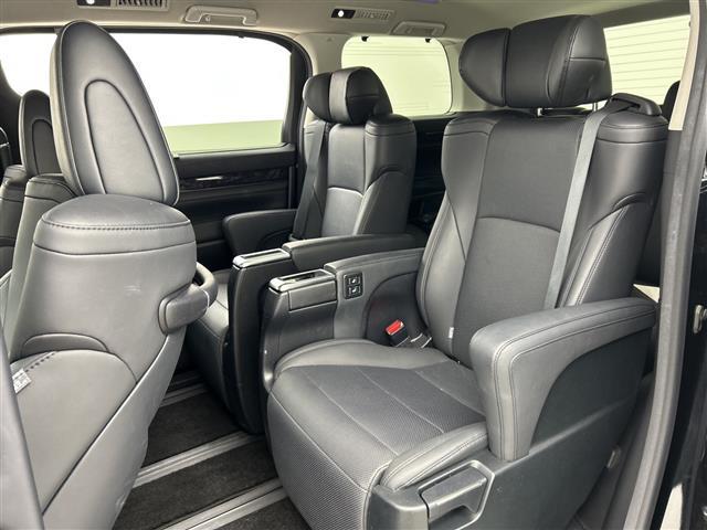 アルファード 2.5S Cパッケージ 禁煙車 純正ディスプレイオーディオ トヨタセーフティセンス 衝突軽減ブレーキ レーダークルーズコントロール レーントレーシングアシスト パワーバックドア 純正フリップダウンモニター 両側電動スライド(39枚目)