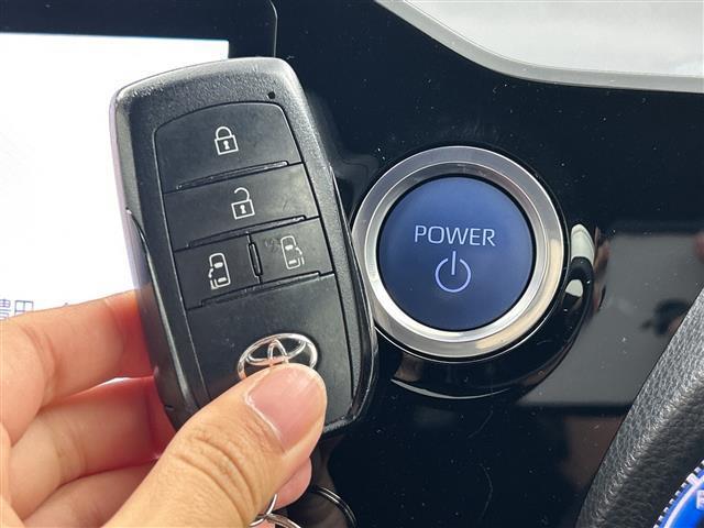 ヴォクシー ハイブリッドS-Z 禁煙車/純正ナビ/純正フリップダウンモニター/両側パワースライドドア/トヨタセーフティセンス/レーダークルーズコントロール/オートハイビーム/プリクラッシュセーフティ/レーントレーシングアシスト(13枚目)