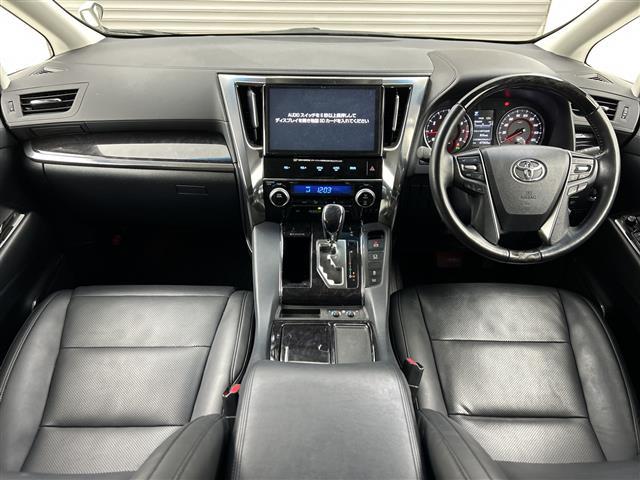アルファード ２．５Ｓ　Ｃパッケージ　禁煙車　純正１０型ＳＤナビ　純正１２．１型フリップダウンモニター　トヨタセーフティセンス　衝突軽減ブレーキ　レーントレーシングアシスト　レーダークルーズコントロール　両側パワースライドドア　３眼ＬＥＤ（2枚目）