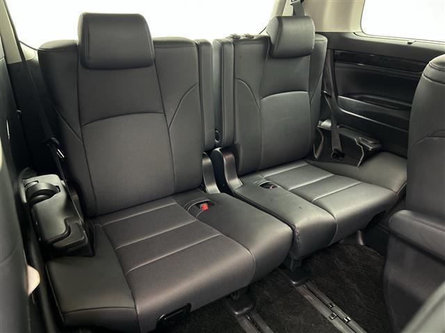 アルファード ２．５Ｓ　Ｃパッケージ　禁煙車　純正１０型ＳＤナビ　純正１２．１型フリップダウンモニター　トヨタセーフティセンス　衝突軽減ブレーキ　レーントレーシングアシスト　レーダークルーズコントロール　両側パワースライドドア　３眼ＬＥＤ（16枚目）