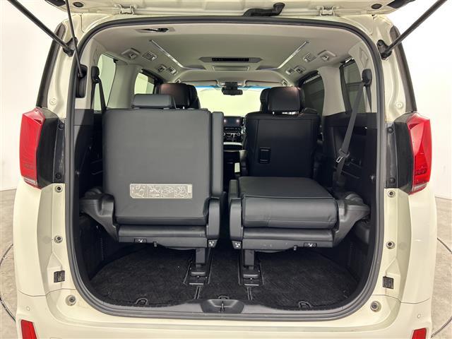 アルファード ２．５Ｓ　Ｃパッケージ　禁煙車　純正１０型ＳＤナビ　純正１２．１型フリップダウンモニター　トヨタセーフティセンス　衝突軽減ブレーキ　レーントレーシングアシスト　レーダークルーズコントロール　両側パワースライドドア　３眼ＬＥＤ（39枚目）