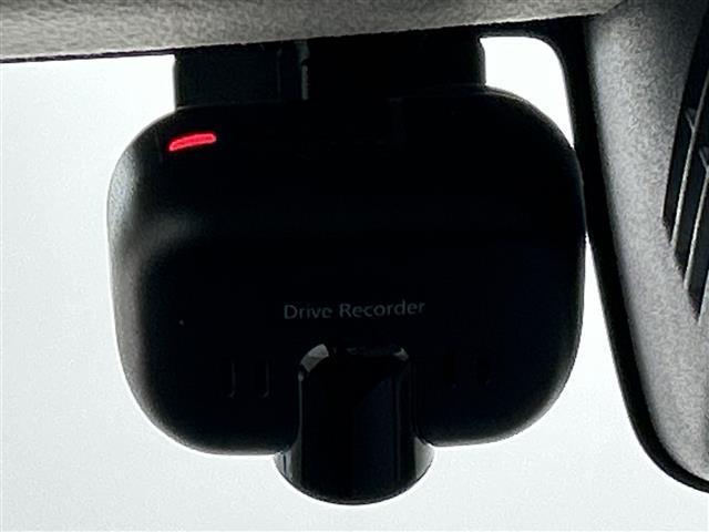 ジムニーシエラ JC 禁煙車/デュアルブレーキサポート/純正SDナビ/フルセグ/バックカメラ/レーダークルーズコントロール/前席シートヒーター/LEDオートライト/フォグランプ/ステアリングスイッチ/純正15インチAW(9枚目)